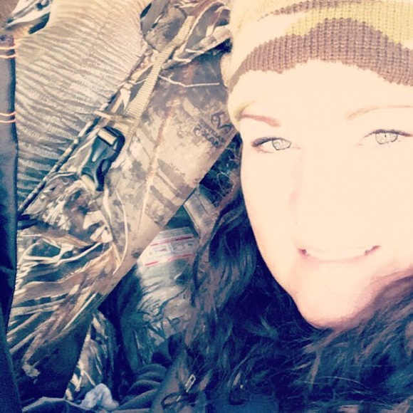 Meet your Posher, Lisa - Picture 1 of 1